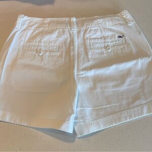 Classic White Vineyard Vines 5” Everyday Short. NWOT